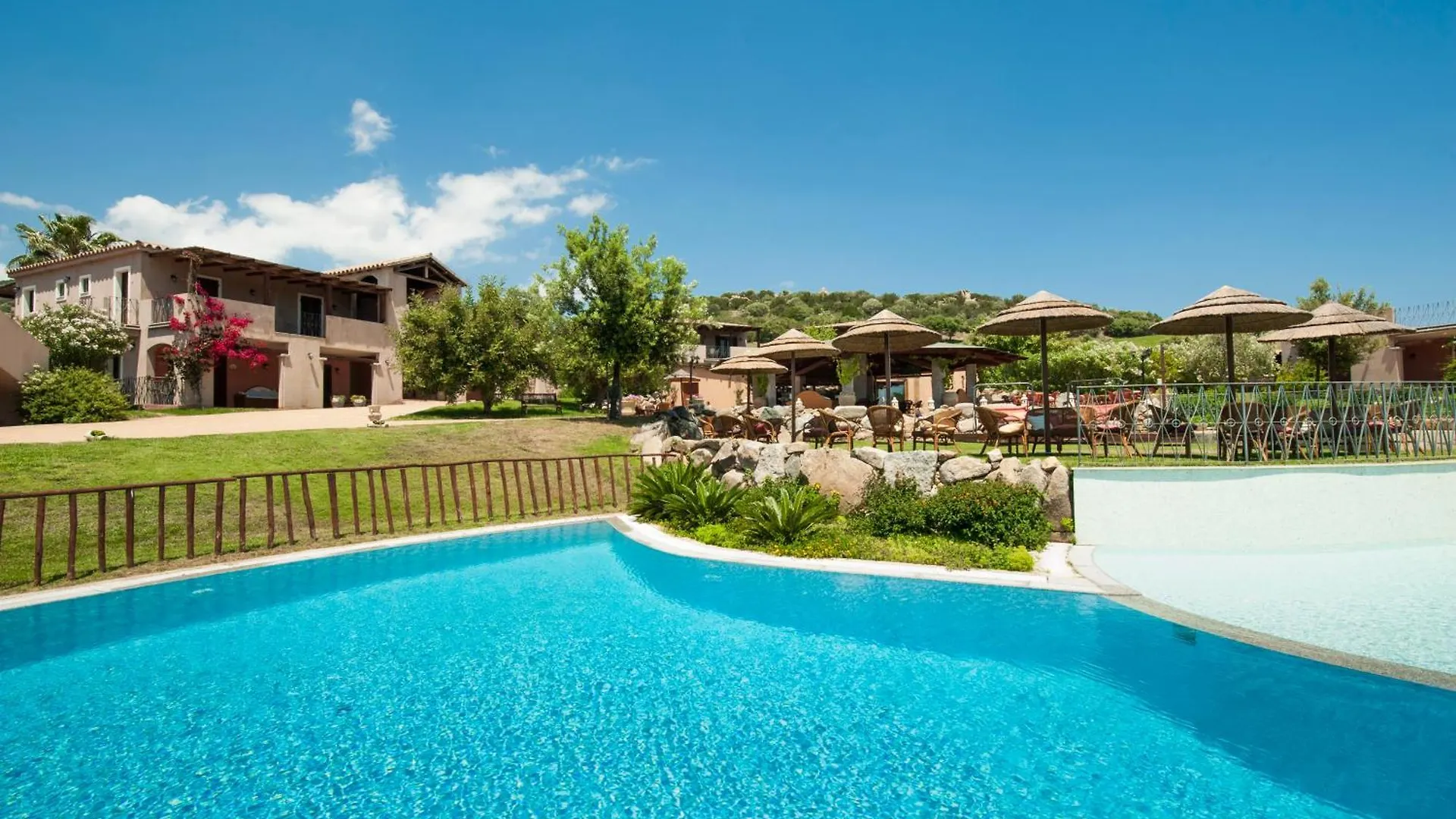 Residence With Swimming-Pool In Campulongu Just 600 Mt From The Sea location